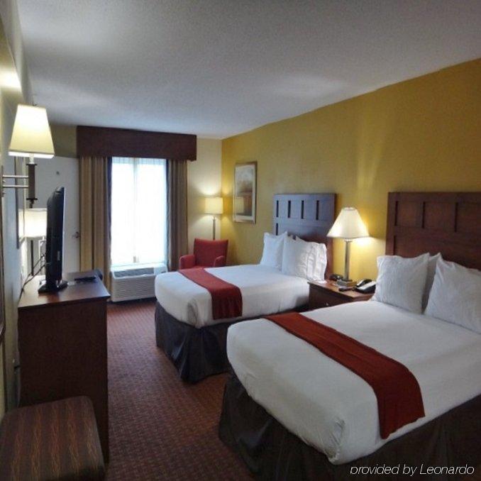 Express By Ihg Hotel 2*